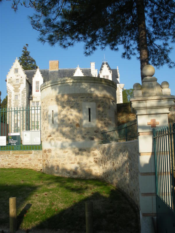 Chateau de Villevêque